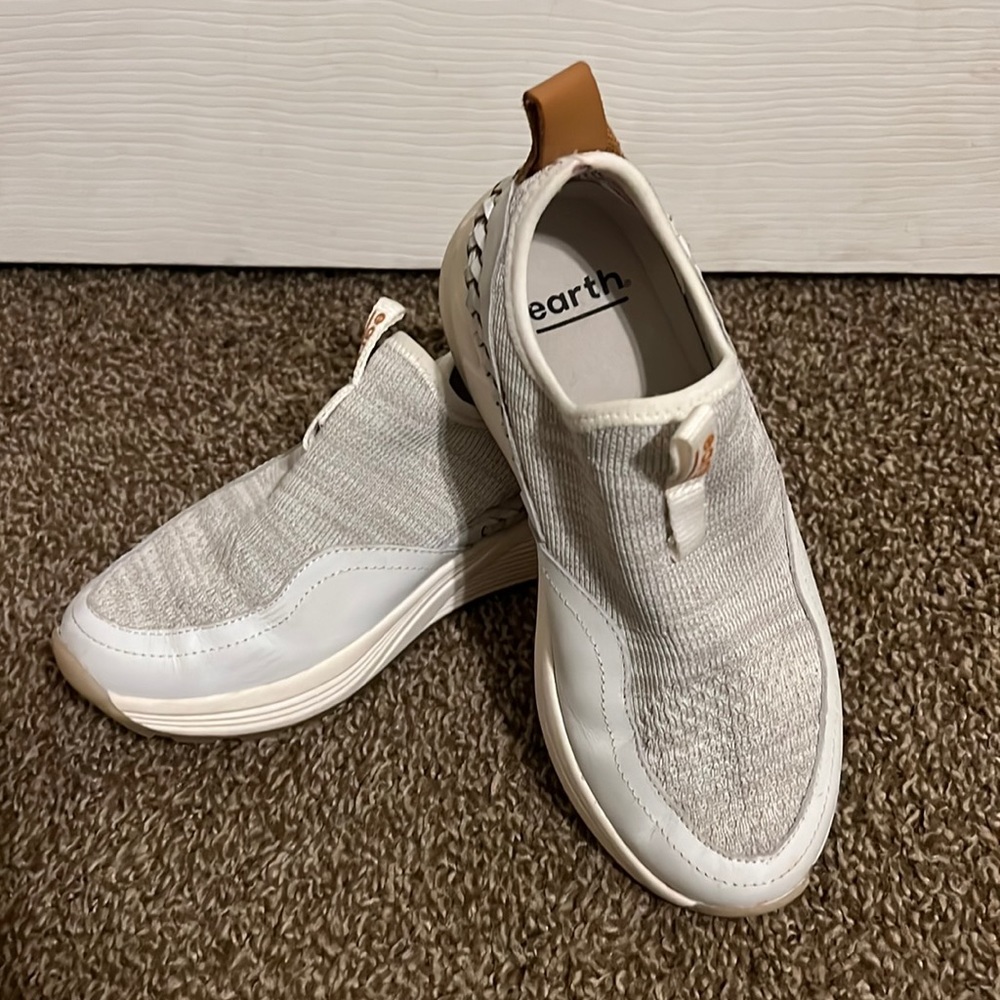 Earth slip on casual sneakers